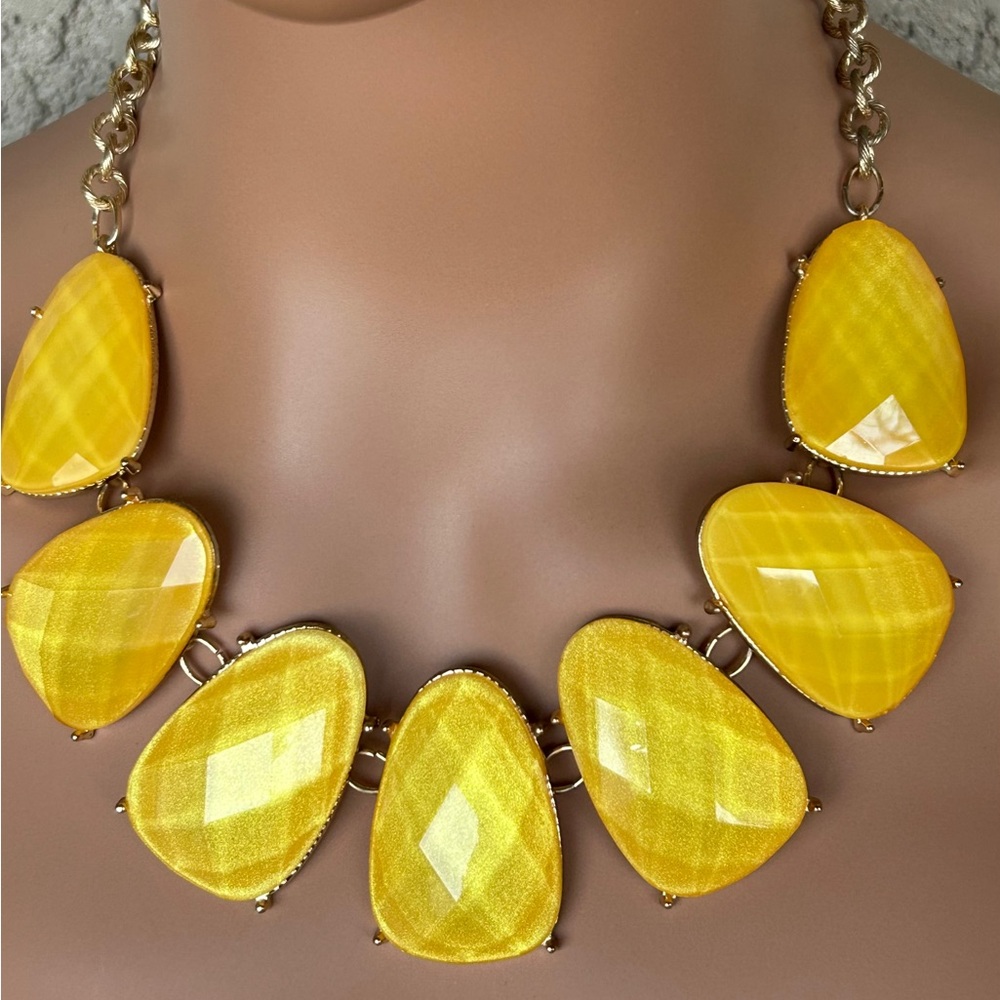 Bold Luminous Yellow & Gold Statement Necklace - Picture 4 of 6